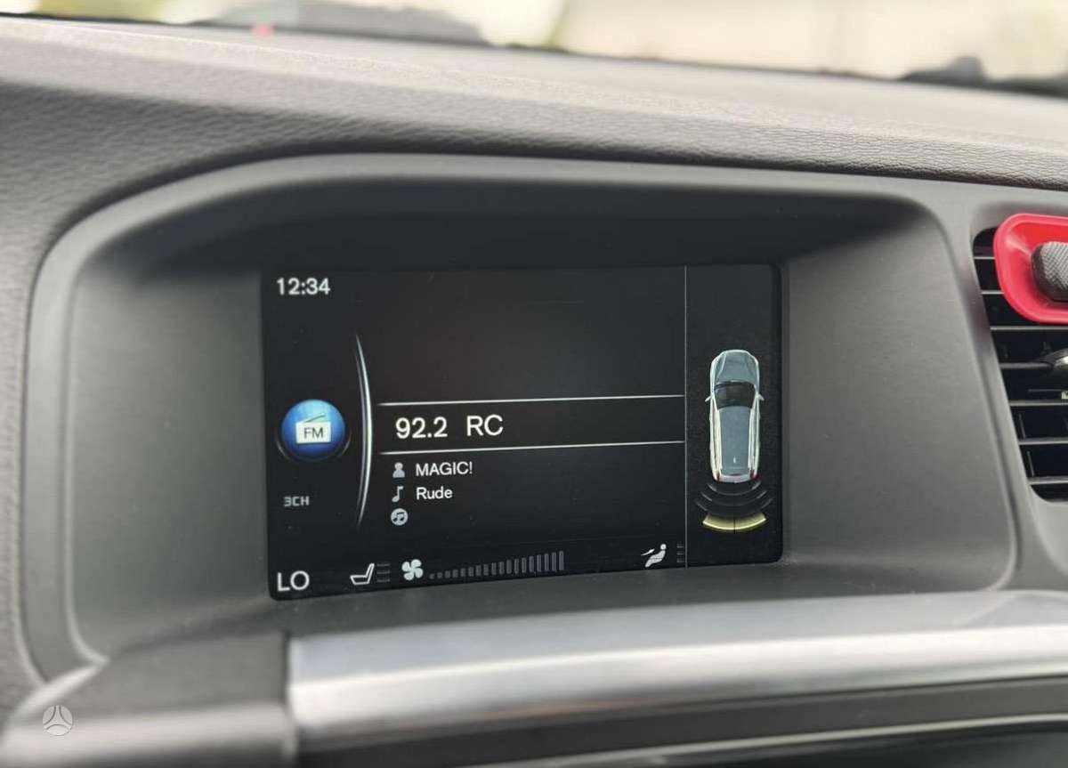 Volvo V60 2014 — photo 19