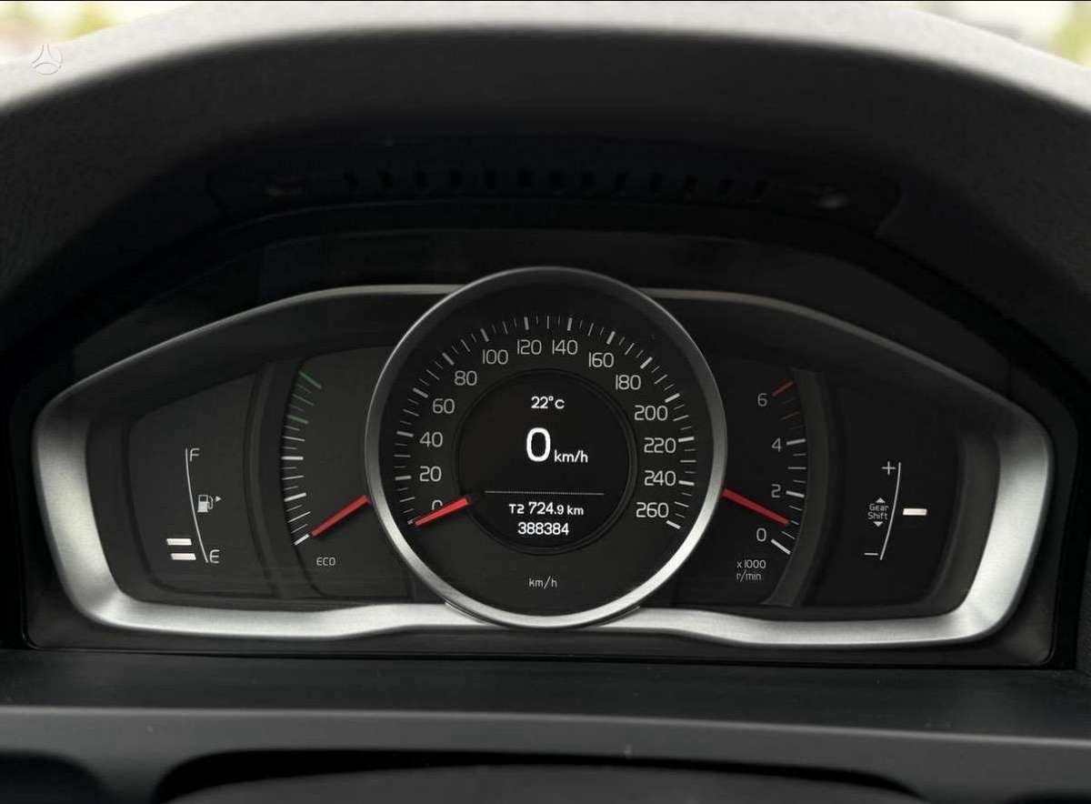 Volvo V60 2014 — photo 22