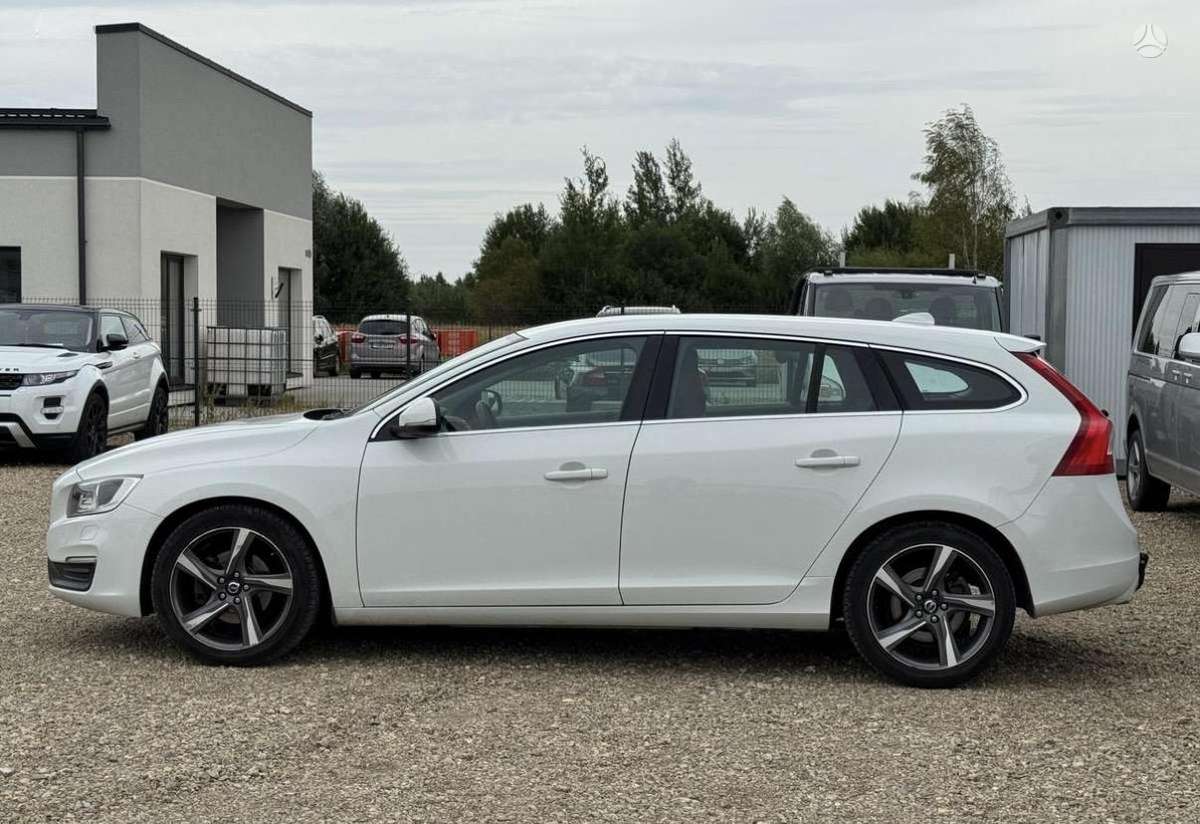 Volvo V60 2014 — photo 9