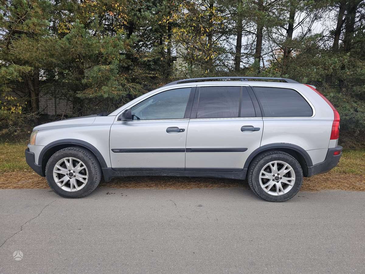 Volvo XC90 2004 — вигляд ззаду