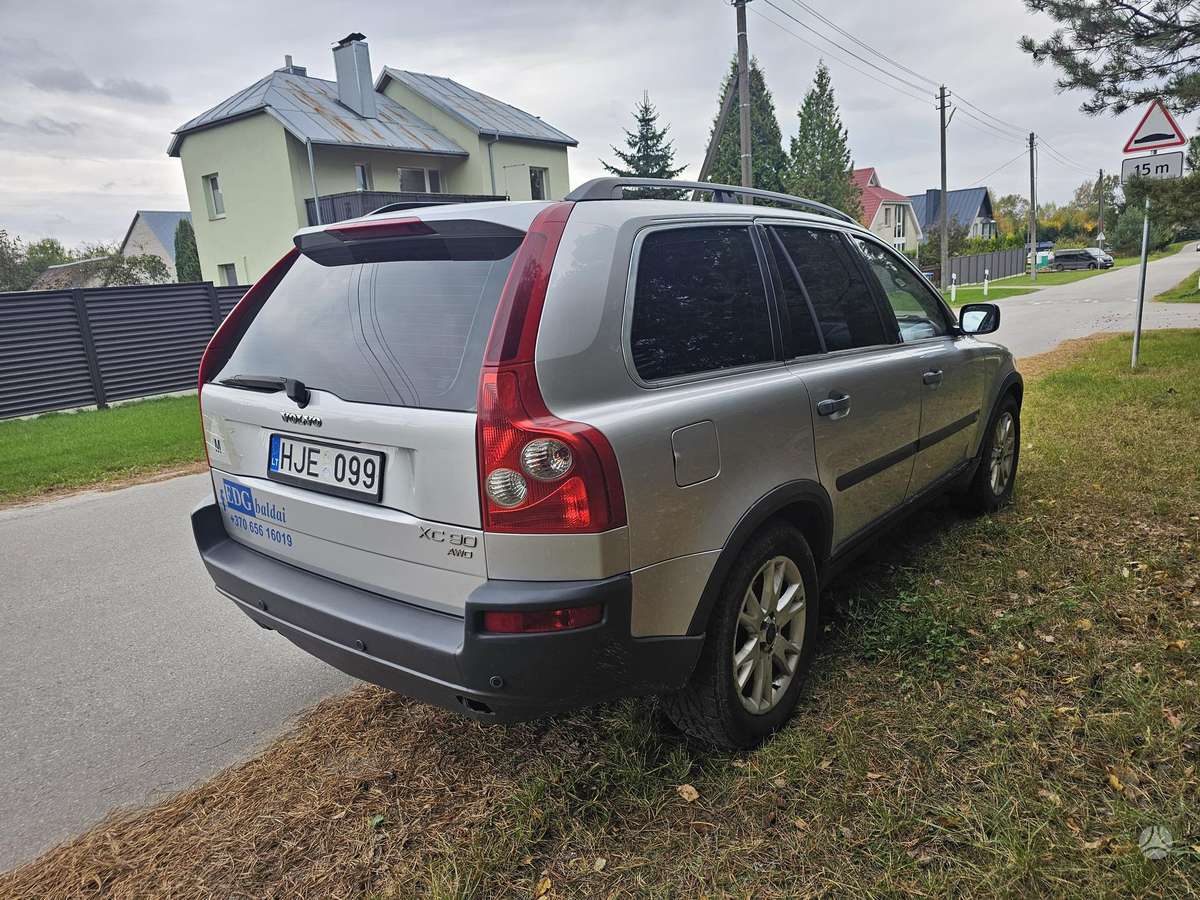 Volvo XC90 2004 — салон