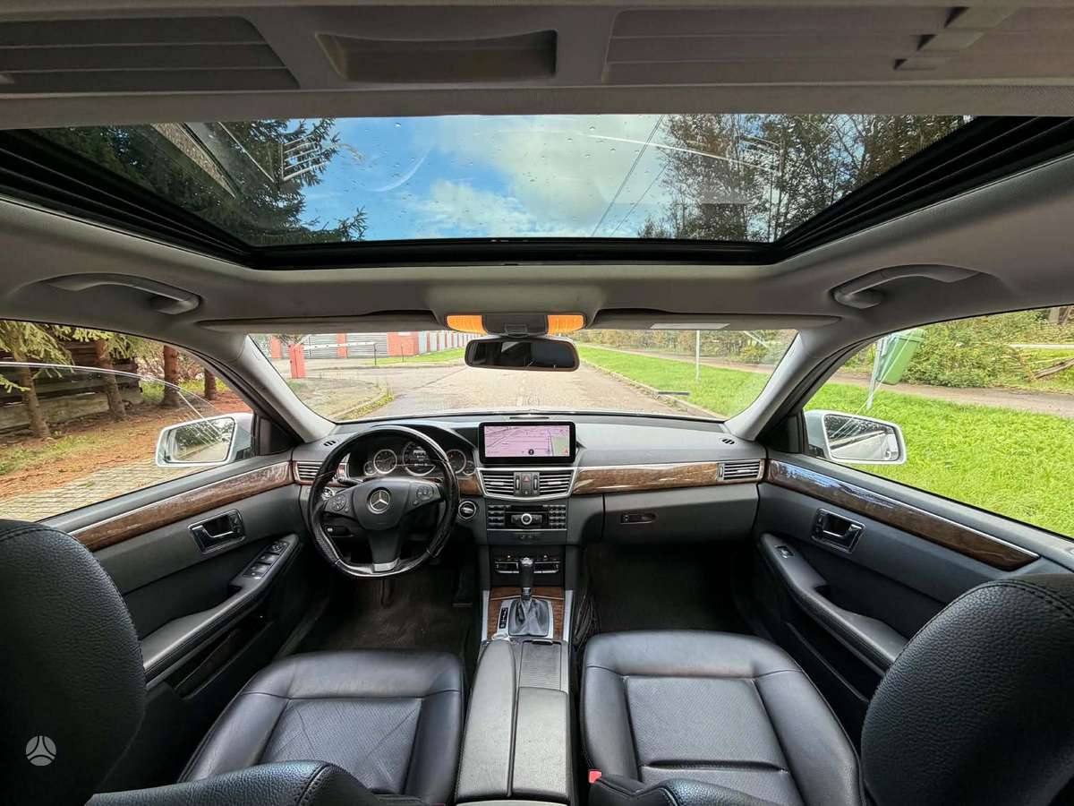 Mercedes-Benz E200 2010 — photo 6