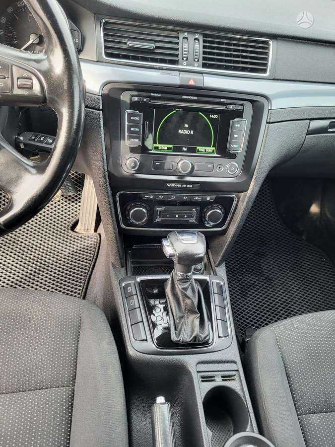 Skoda Superb 2010 — photo 14