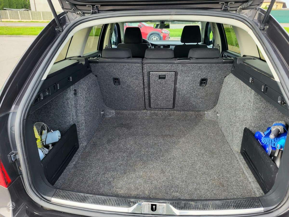 Skoda Superb 2010 — photo 17