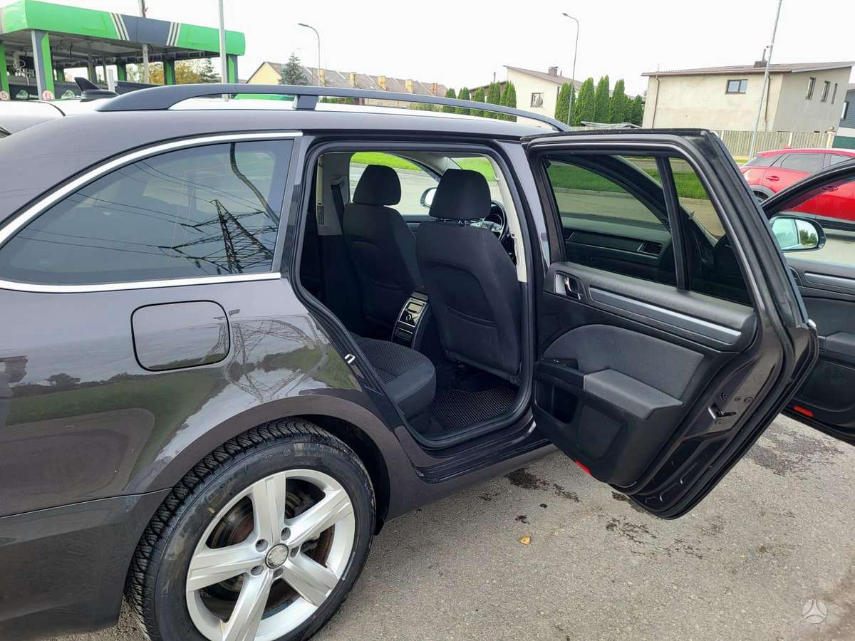 Skoda Superb 2010 — photo 6