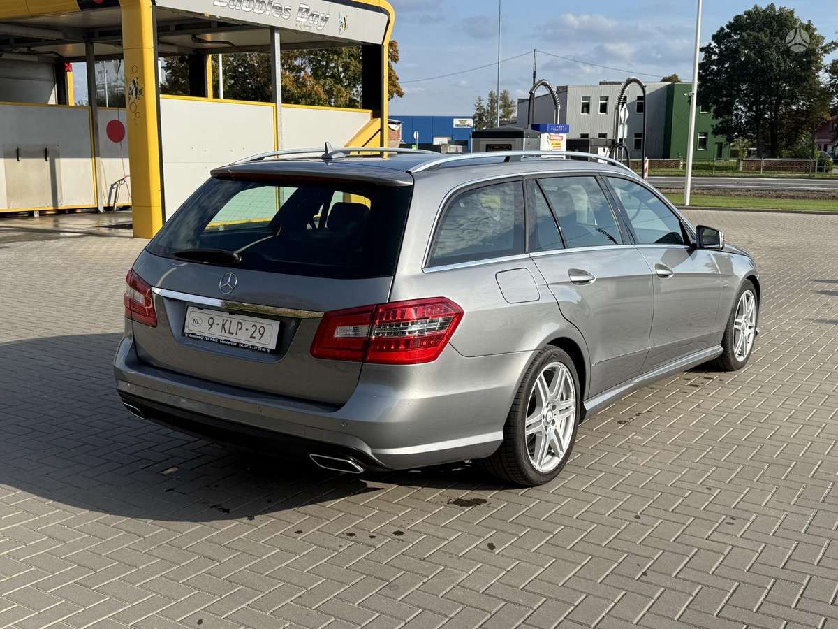 Mercedes-Benz E250 2012 — двигун 2100 cm³, 204 HP (150kW)
