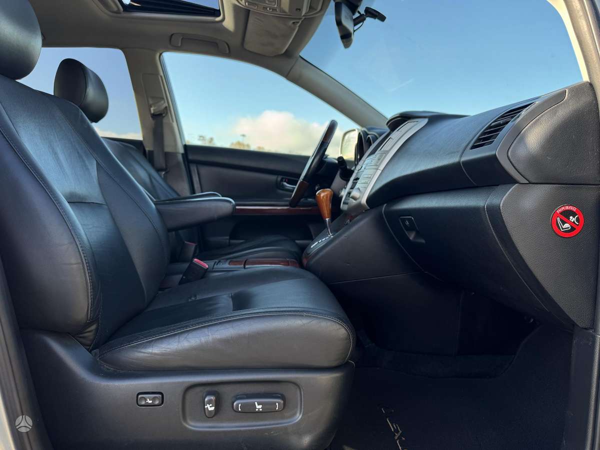 Lexus RX 2007 — photo 21