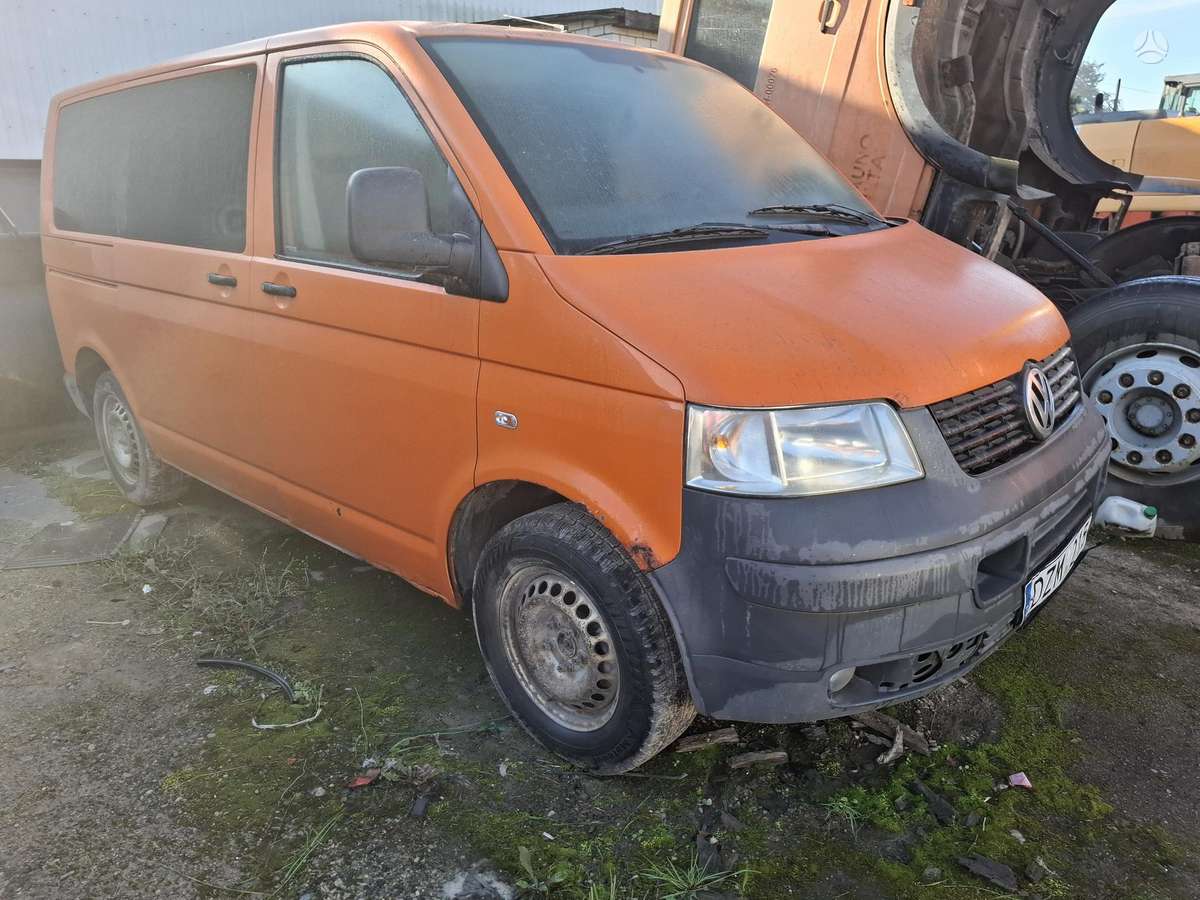 Volkswagen Transporter 2008 — rear view
