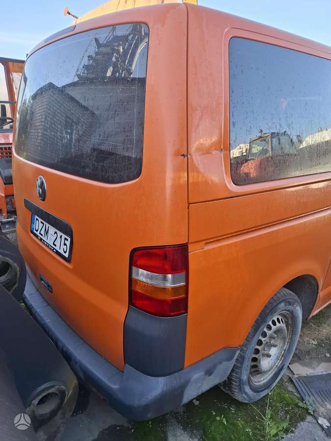 Volkswagen Transporter 2008 — engine 2461 cm³, 131 HP (96kW)