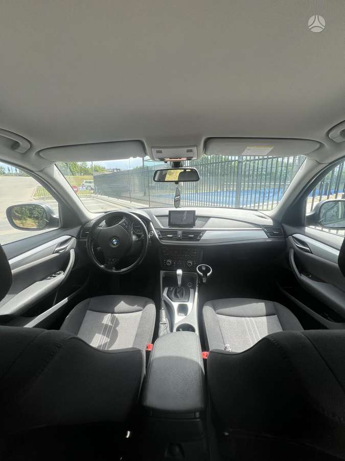 BMW X1 2010 — photo 5