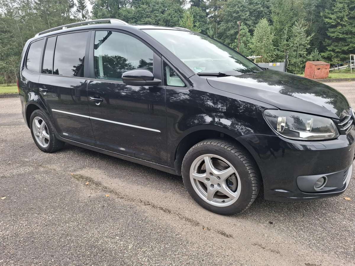 Volkswagen Touran 2011 — photo 5