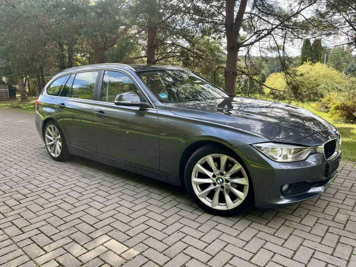 BMW 320 2013 — двигун 1995 cm³, 163 HP (120kW)