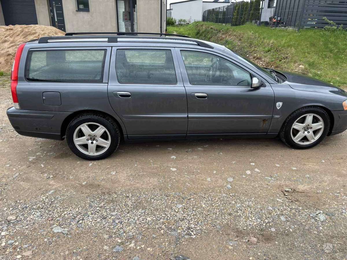 Volvo V70 2005 — фото 10