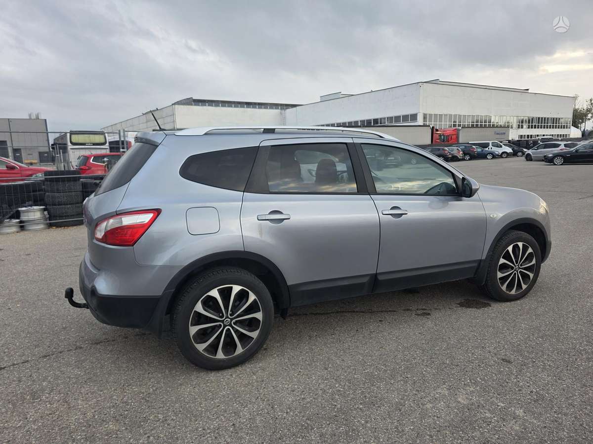 Nissan Qashqai 2012 — photo 17