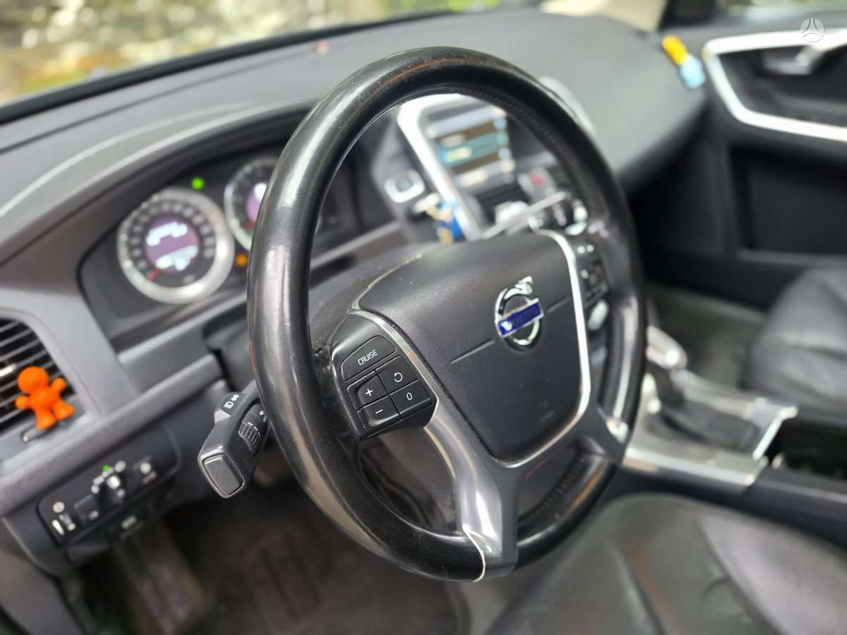 Volvo XC60 2013 — photo 6