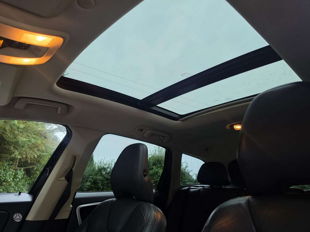 Volvo XC60 2013 — photo 9