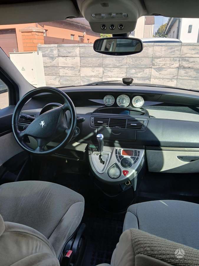Peugeot 807 2008 — двигун 1997 cm³, 140 HP (103kW)