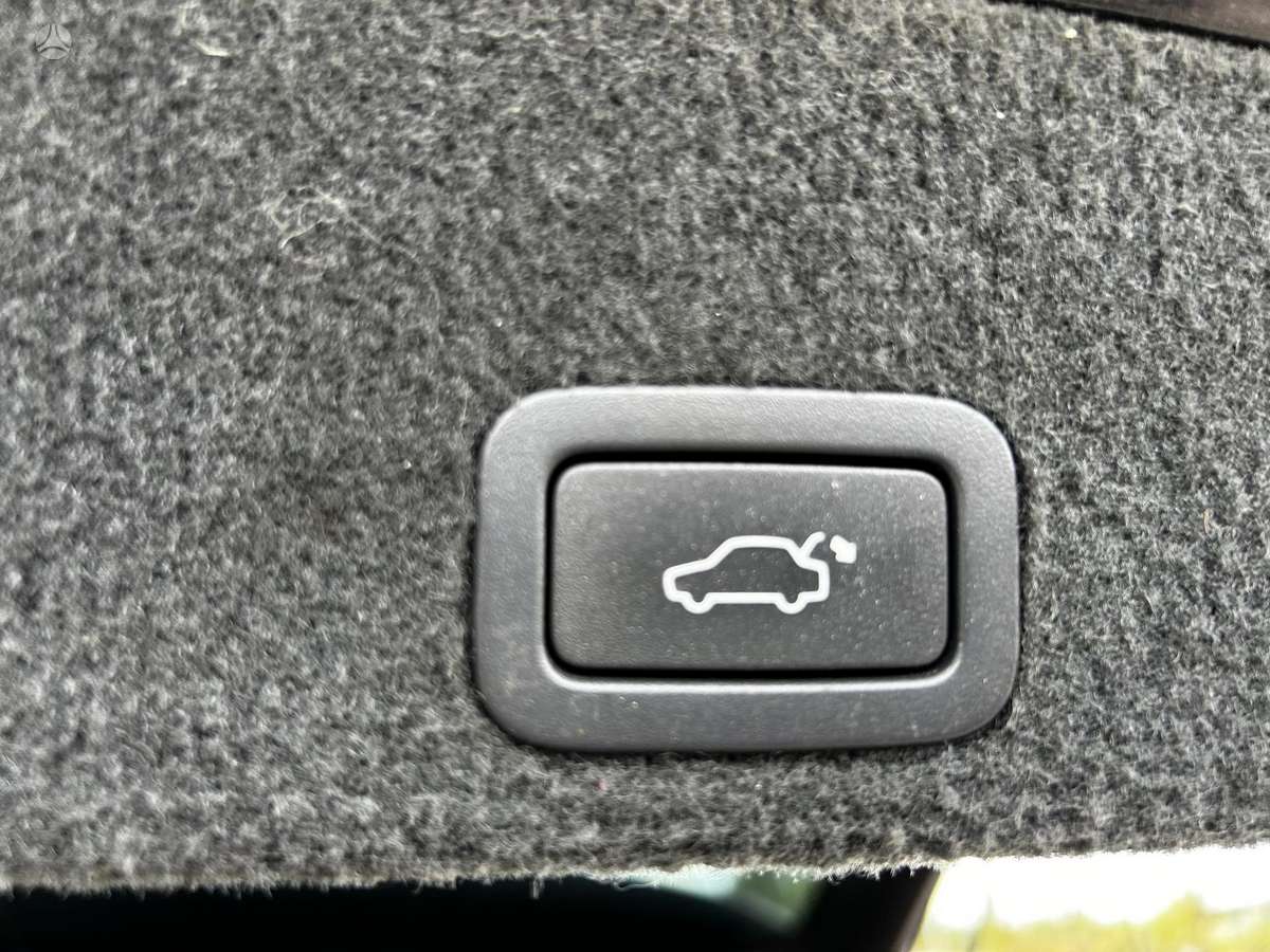 Volvo XC60 2010 — photo 18