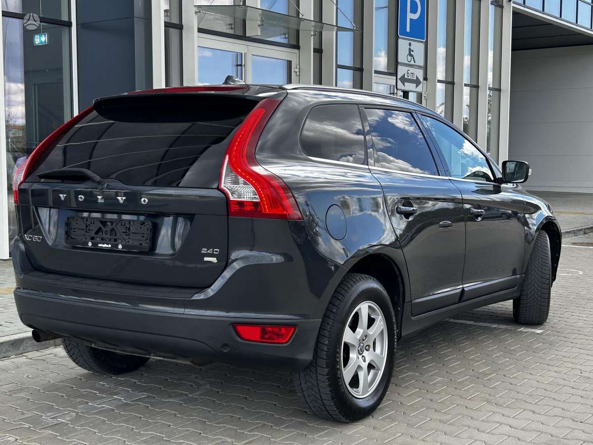 Volvo XC60 2010 — photo 5
