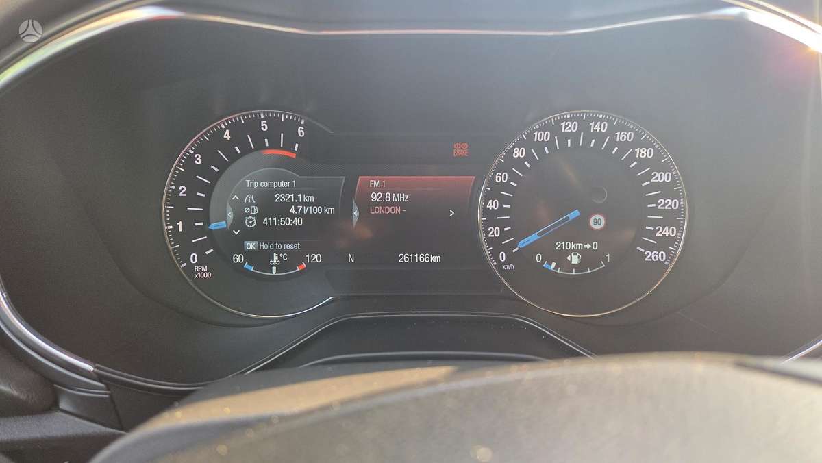 Ford Mondeo 2015 — photo 11