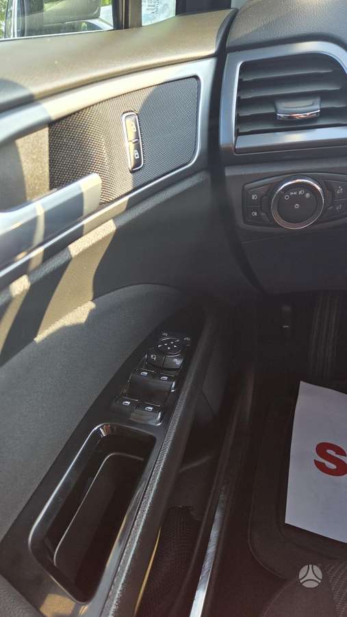 Ford Mondeo 2015 — photo 9
