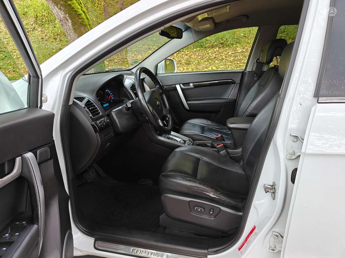 Chevrolet Captiva 2012 — photo 16
