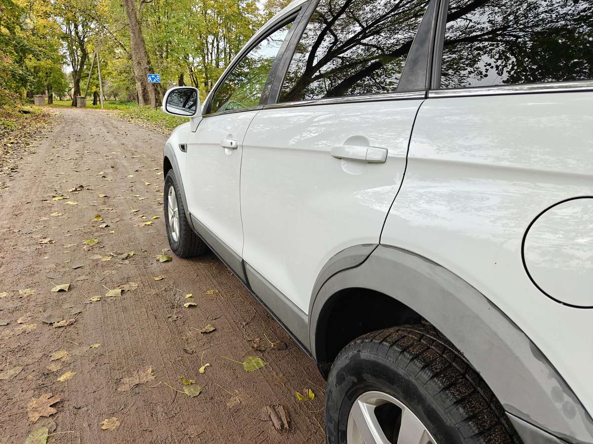 Chevrolet Captiva 2012 — engine 2231 cm³, 184 HP (135kW)