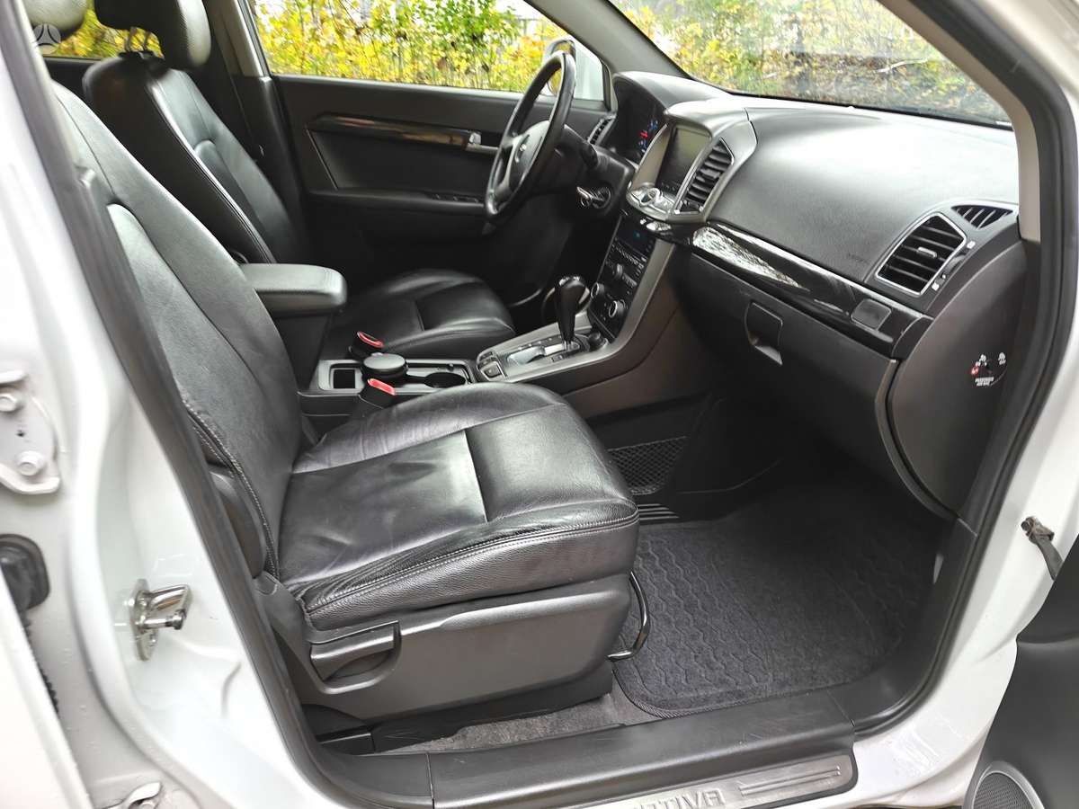 Chevrolet Captiva 2012 — photo 8