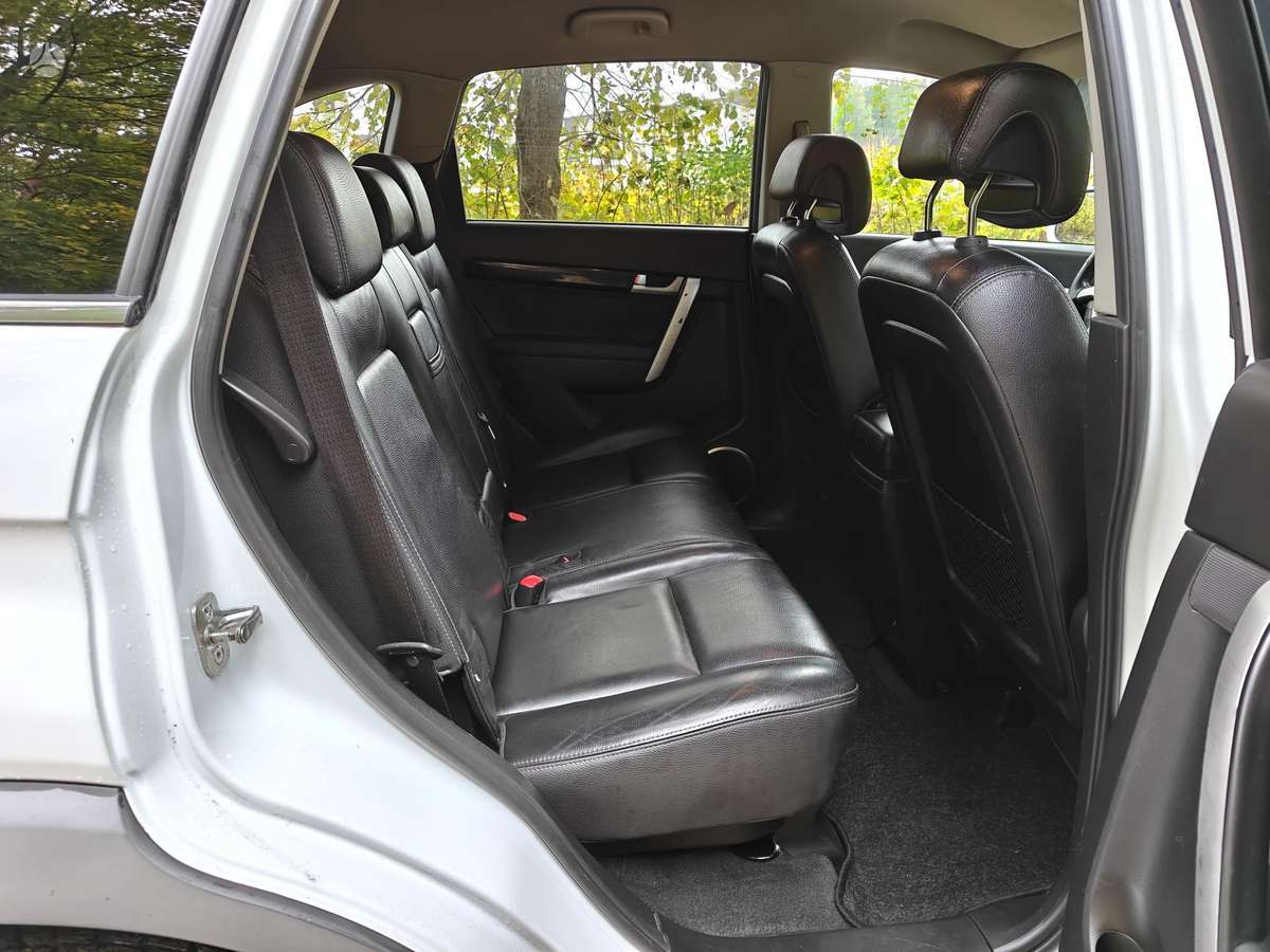 Chevrolet Captiva 2012 — photo 9