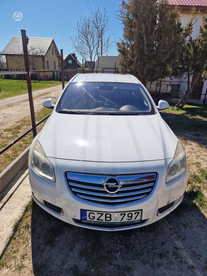 Opel Insignia 2010 — engine 1956 cm³, 160 HP (118kW)