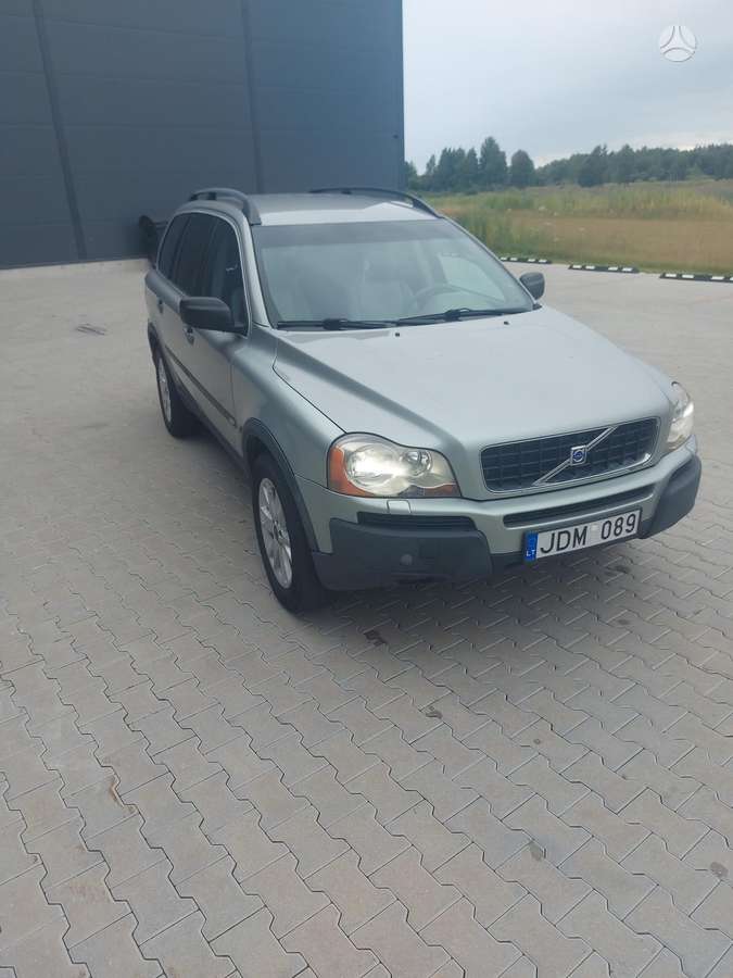 Volvo XC90 2004 — rear view