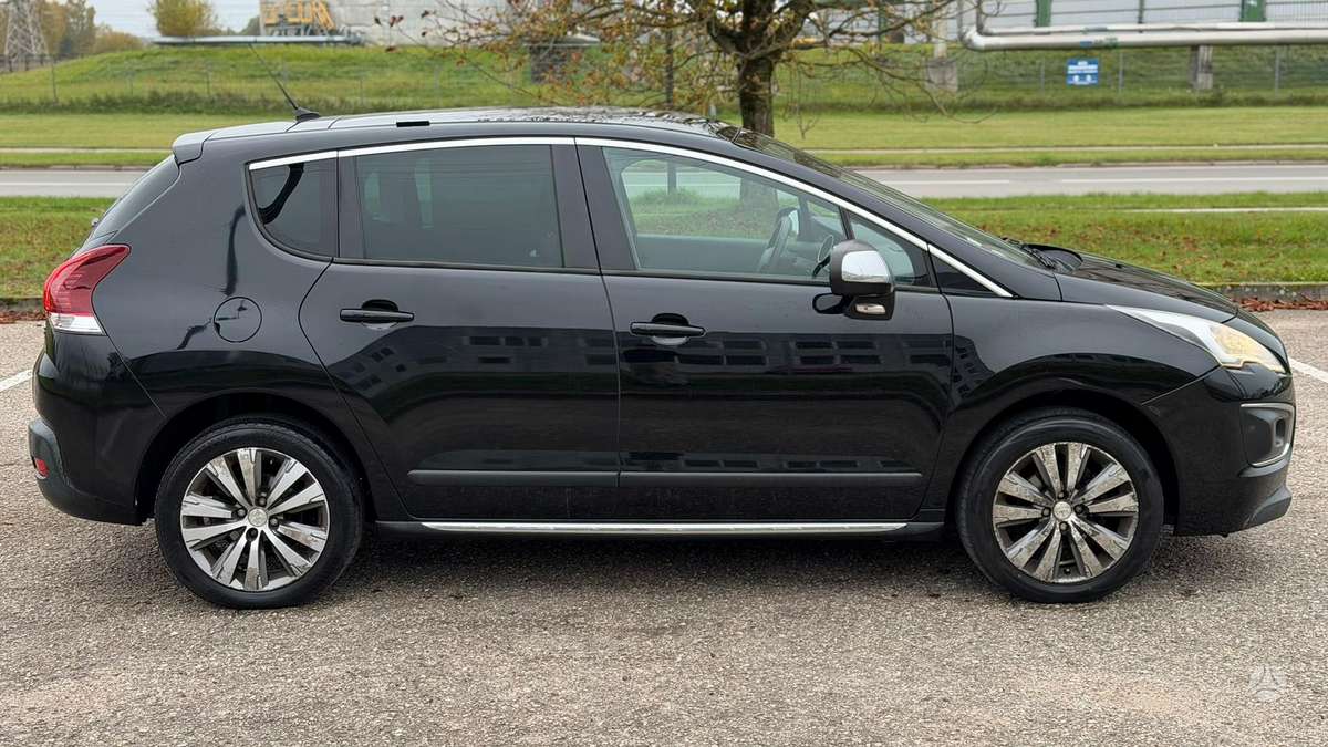 Peugeot 3008 2014 — двигун 1560 cm³, 120 HP (88kW)