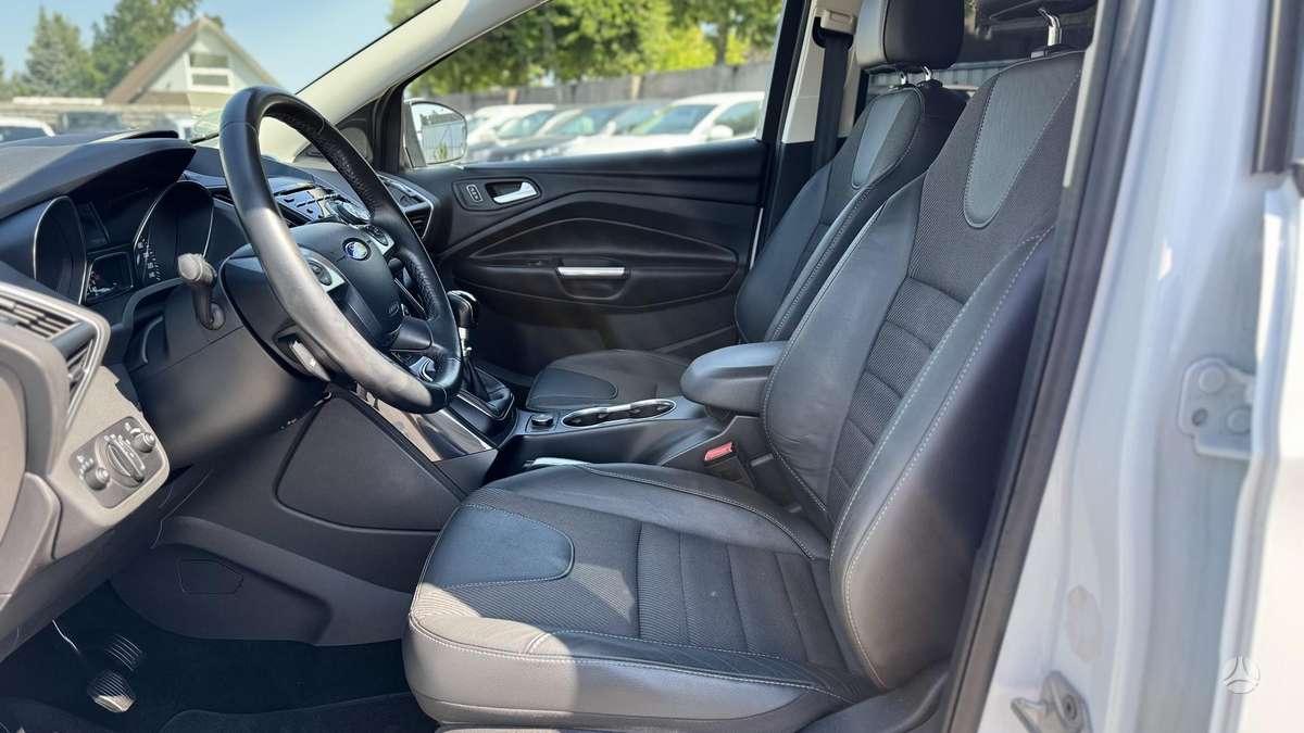 Ford Kuga 2014 — photo 11