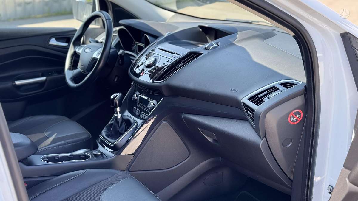Ford Kuga 2014 — photo 13