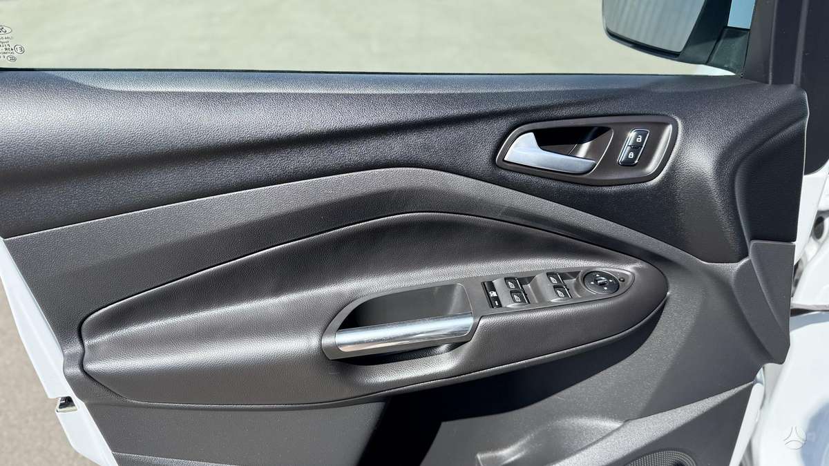 Ford Kuga 2014 — photo 24