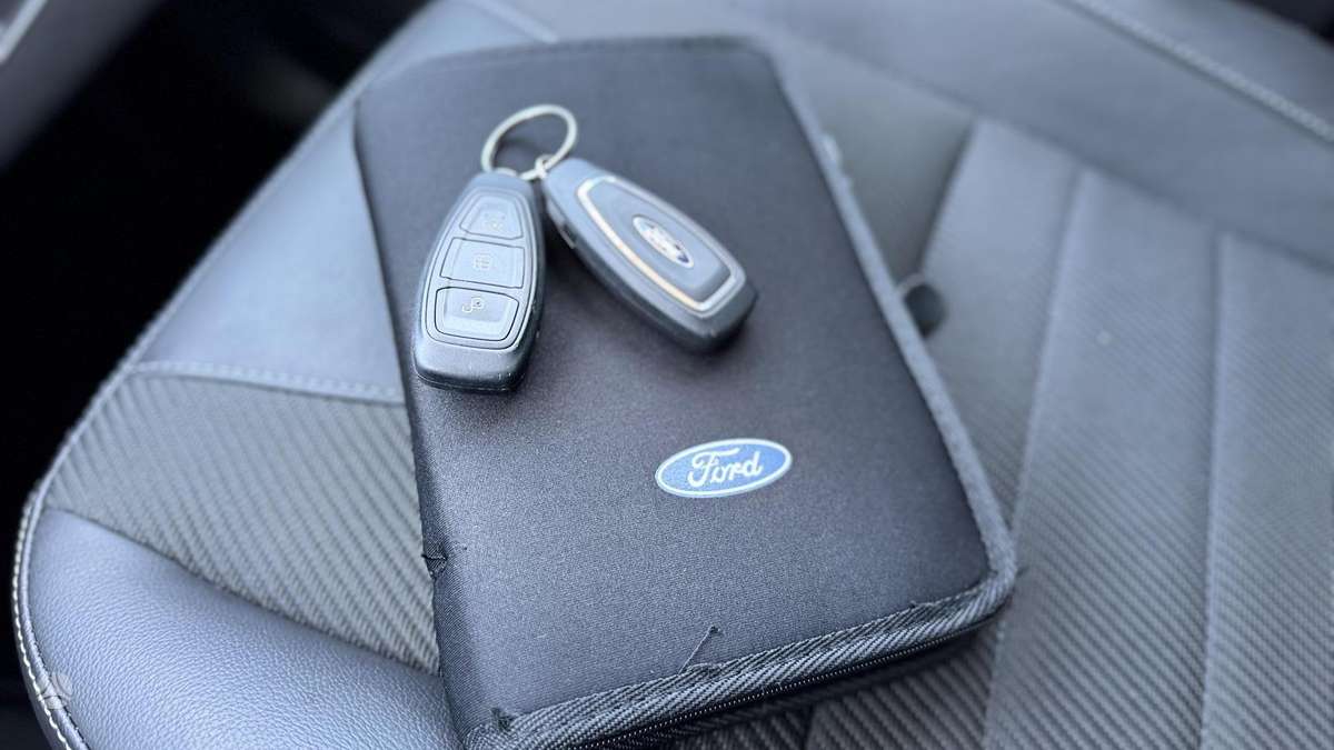 Ford Kuga 2014 — photo 27