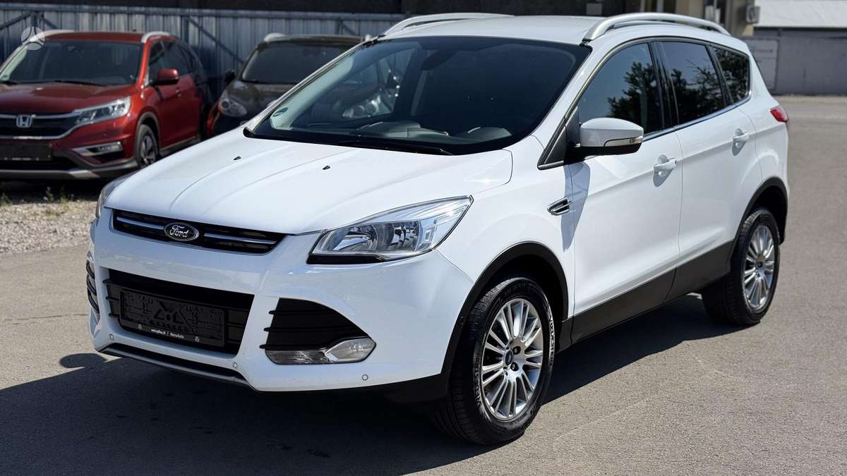 Ford Kuga 2014 — interior