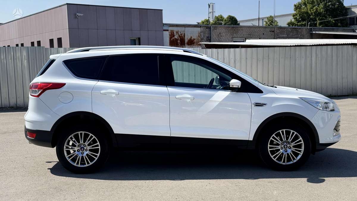 Ford Kuga 2014 — photo 9