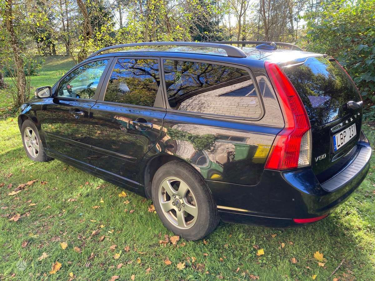 Volvo V50 2008 — photo 10