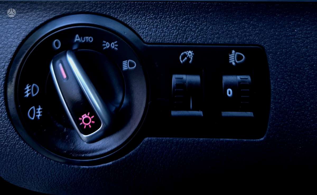 Volkswagen Touran 2014 — фото 16
