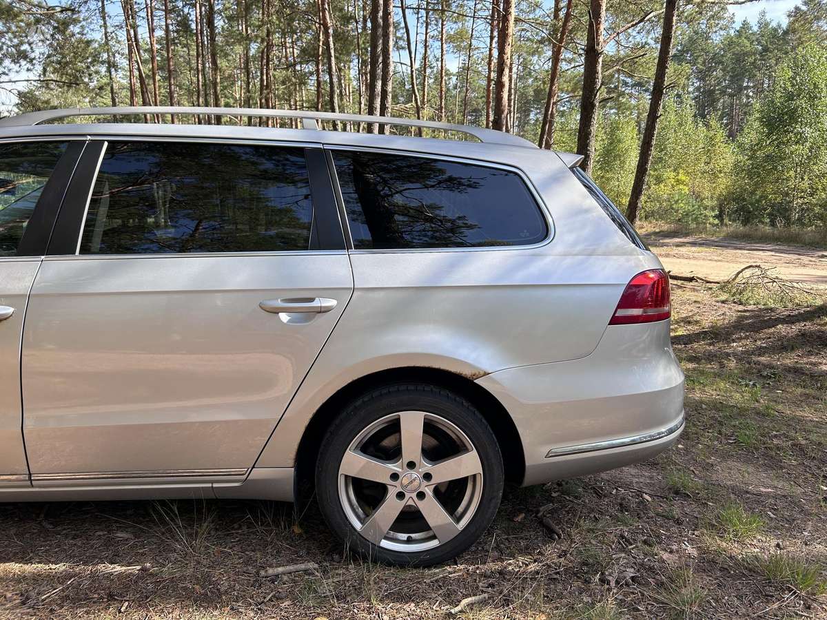 Volkswagen Passat 2012 — photo 11