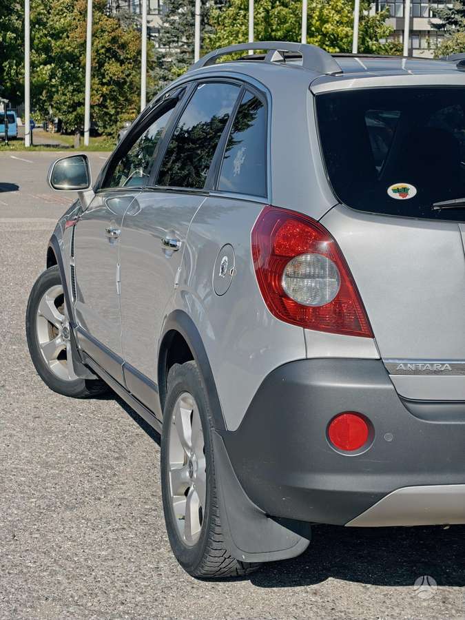 Opel Antara 2009 — photo 10
