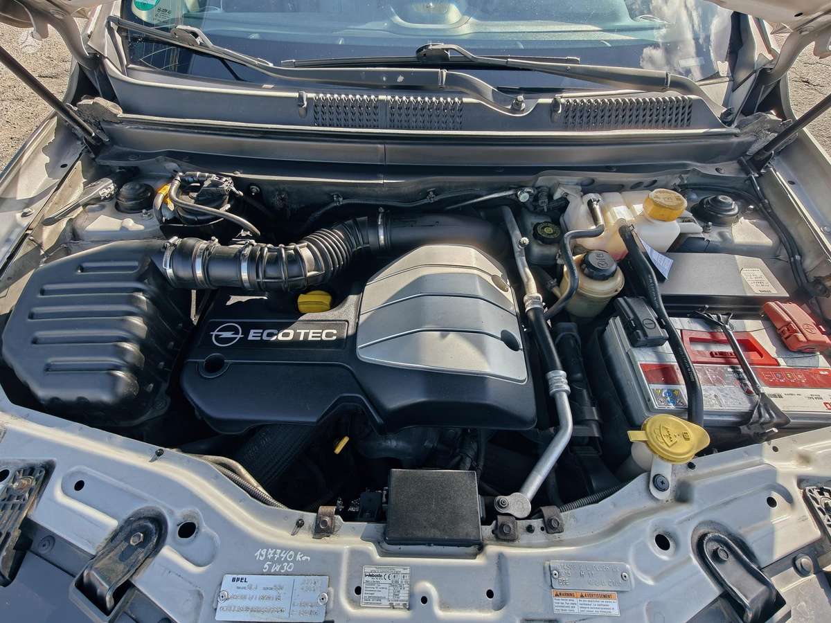 Opel Antara 2009 — photo 20