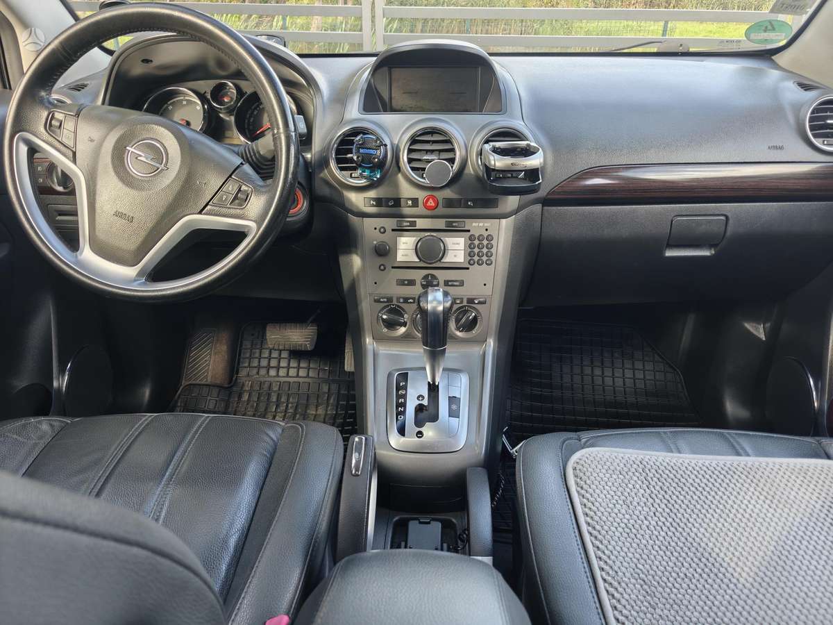 Opel Antara 2009 — photo 21