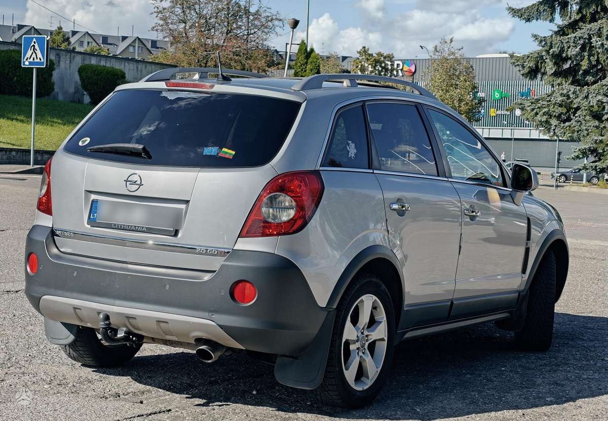 Opel Antara 2009 — photo 9