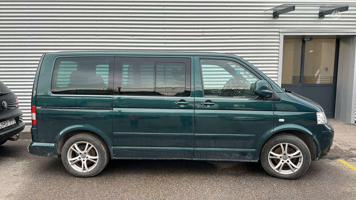 Volkswagen Multivan 2005 — interior