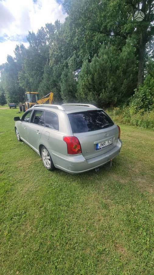 Toyota Avensis 2004 — photo 5