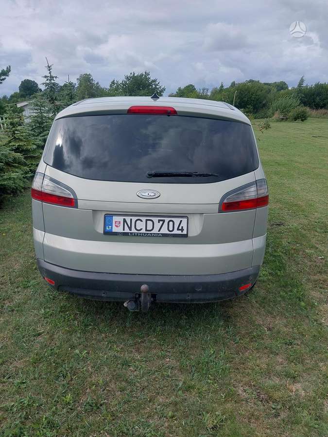 Ford C-MAX 2008 — photo 11