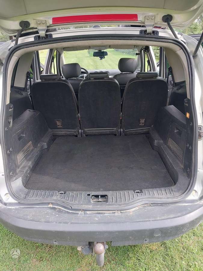 Ford C-MAX 2008 — rear view