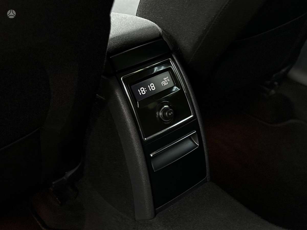 Skoda Superb 2011 — фото 26